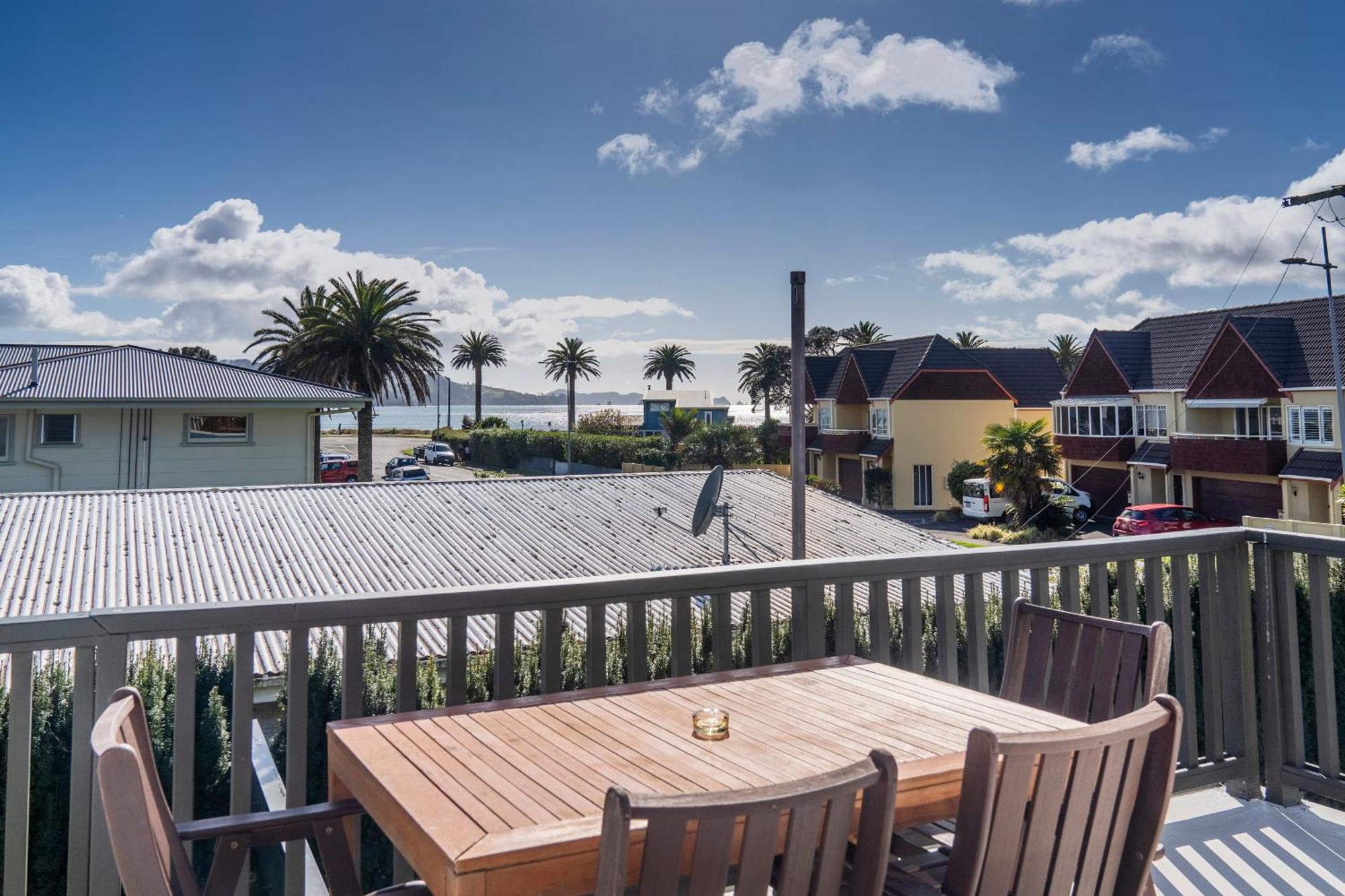 Rooftops Accommodation Whitianga Esterno foto